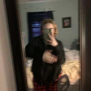 Meet your Posher, Candace